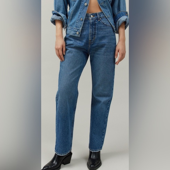 BDG High-Waisted Cowboy Jean Size 27 Bootcut. Inseam 27 in, mid rise 11in - Picture 4 of 9